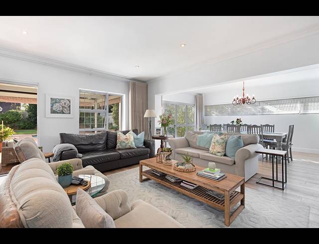 4 BEDROOM HOUSE RENTED IN CONSTANTIA